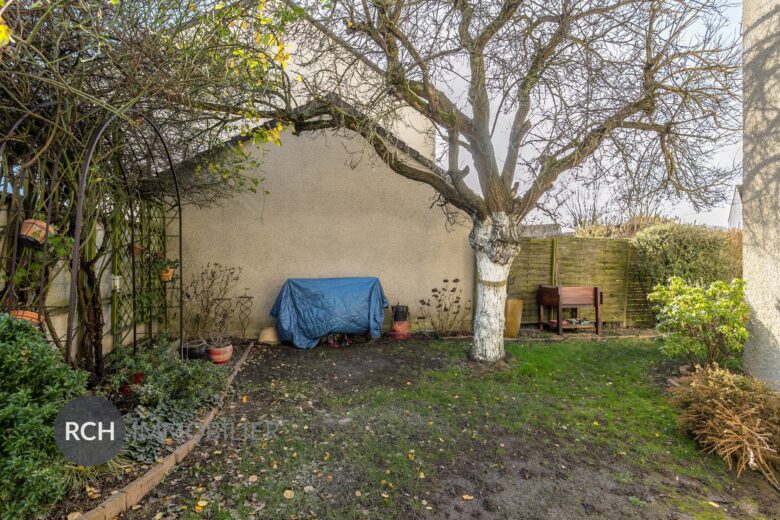 Photos du bien : Exclusivité – Elancourt – Maison au sein d’une résidence familiale avec toutes commodités à pied