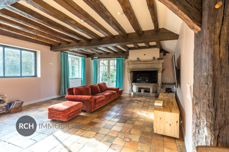 Photos du bien : Exclusivité – Bû – Charmante maison ancienne au coeur du village