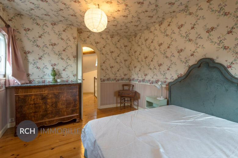 Photos du bien : Exclusivité – Bû – Charmante maison ancienne au coeur du village