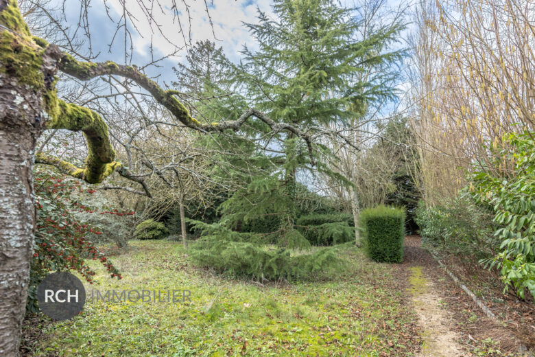 Photos du bien : Exclusivité – Bû – Charmante maison ancienne au coeur du village