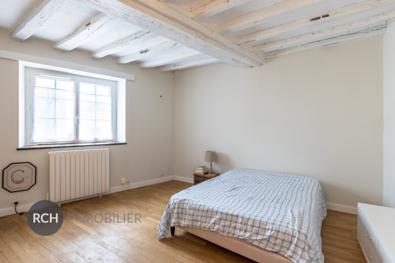 Photos du bien : Exclusivité – Bû – Charmante maison ancienne au coeur du village