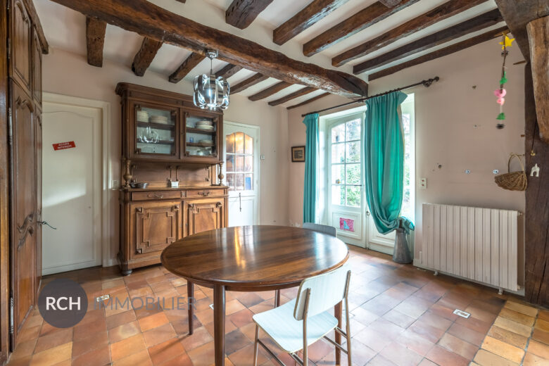 Photos du bien : Exclusivité – Bû – Charmante maison ancienne au coeur du village