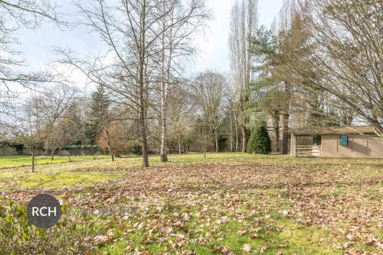 Photos du bien : Exclusivité – Gambais – Terrain plat et arboré