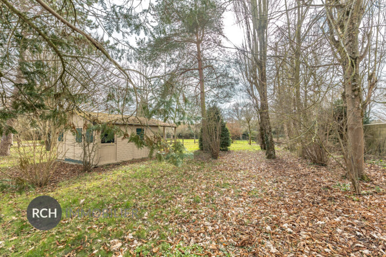 Photos du bien : Exclusivité – Gambais – Terrain plat et arboré