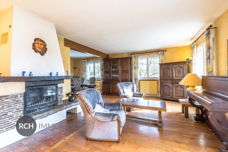 Photos du bien : Exclusivité – Richebourg – Maison familiale avec grand terrain dans un environnement préservé