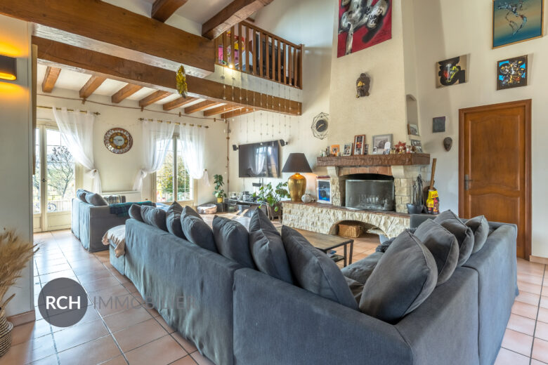 Photos du bien : Bourdonné – Grande maison traditionnelle et familiale avec piscine