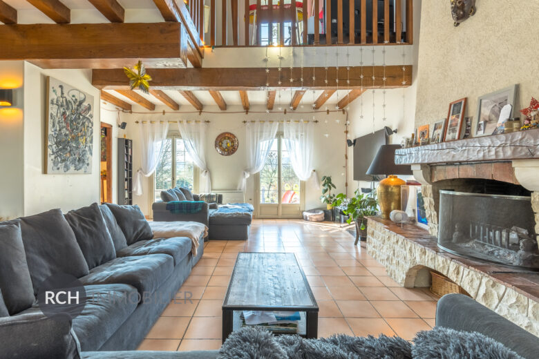 Photos du bien : Bourdonné – Grande maison traditionnelle et familiale avec piscine
