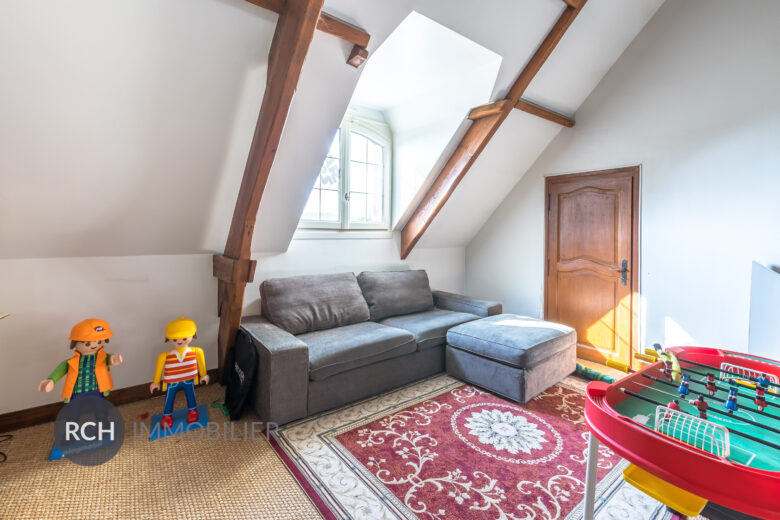 Photos du bien : Bourdonné – Grande maison traditionnelle et familiale avec piscine