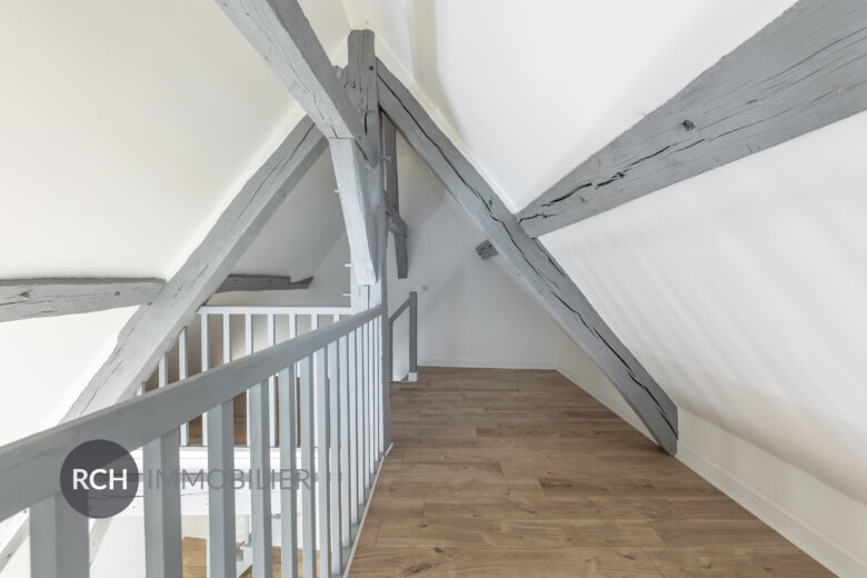 Photos du bien : Houdan – Beau duplex rénové en plein coeur de village avec garage