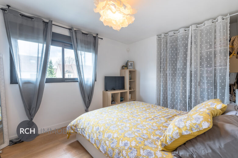 Photos du bien : Montfort l’Amaury – Jolie maison moderne à la décoration soignée
