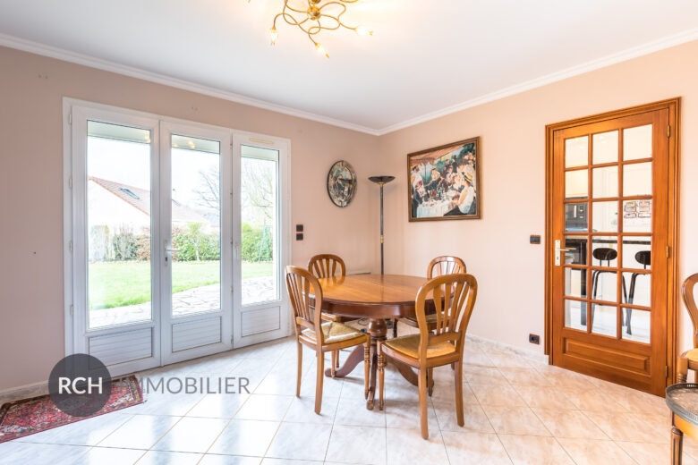 Photos du bien : Plaisir – Maison familiale proche forêt