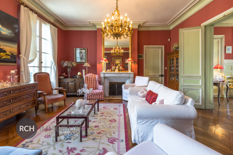 Photos du bien : Nogent-le-Roi – Superbe maison bourgeoise du XIX eme siècle