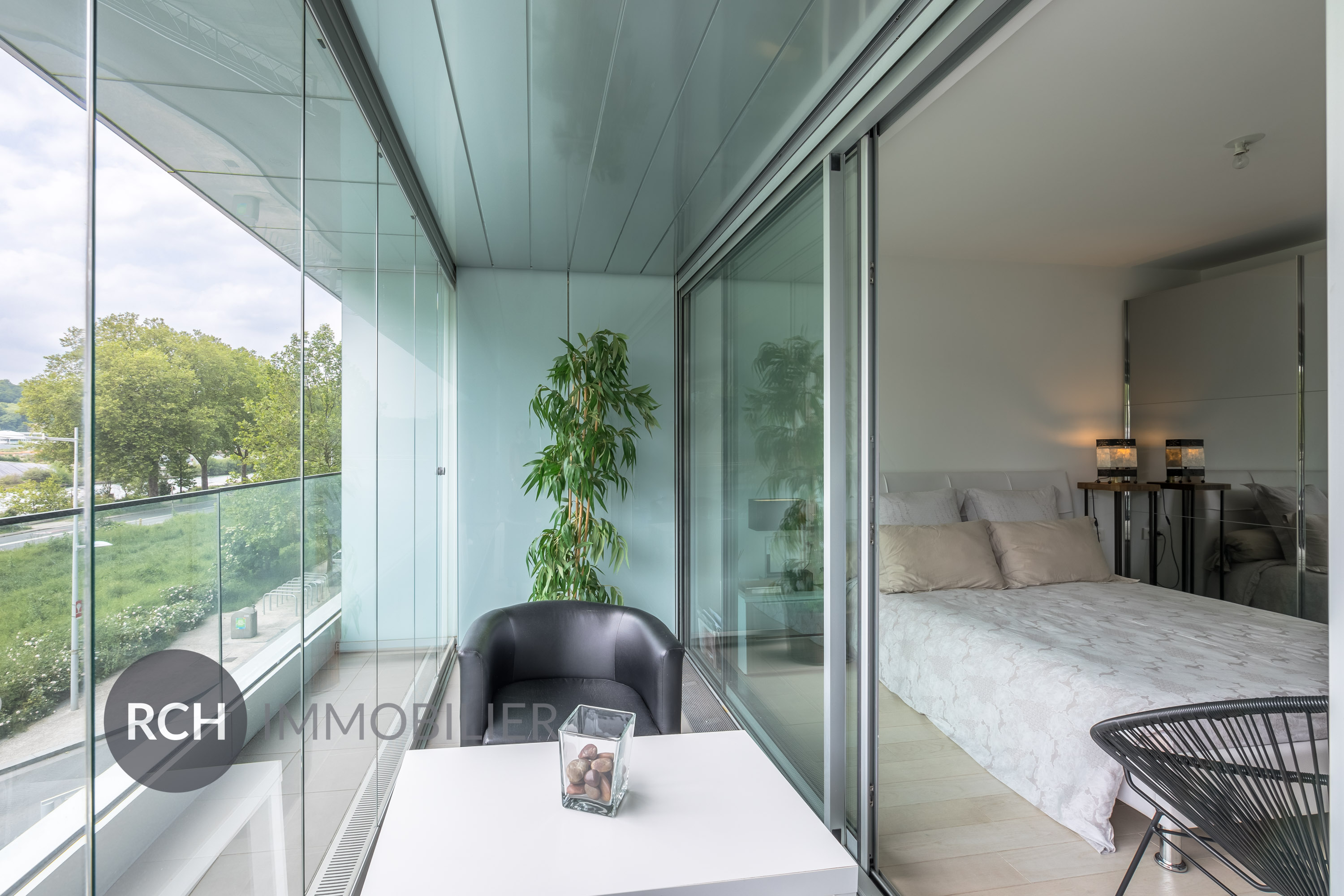 Photos du bien : Boulogne-Billancourt – Superbe appartement de standing avec grande terrasse vue sur la Seine