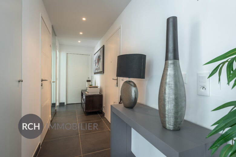 Photos du bien : Boulogne-Billancourt – Superbe appartement de standing avec grande terrasse vue sur la Seine
