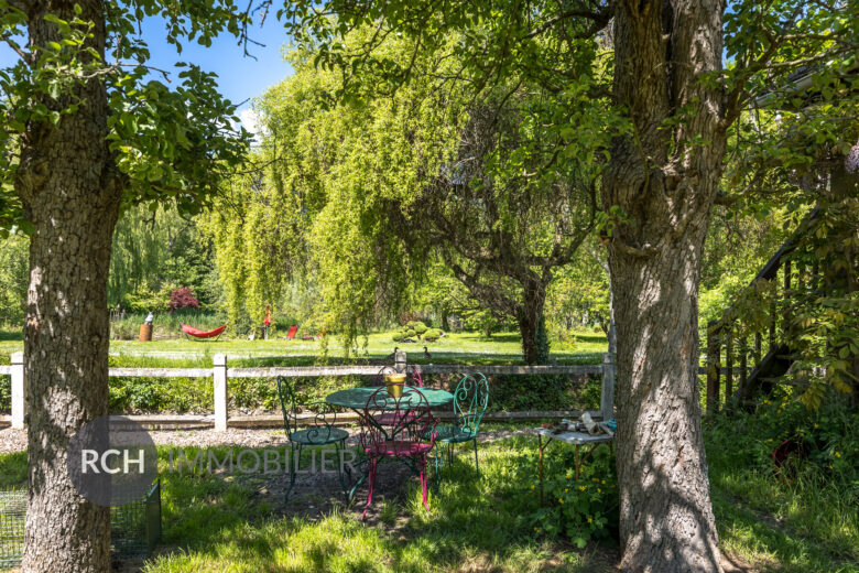 Photos du bien : Anet – Maison bourgeoise avec dépendances dans un environnement bucolique