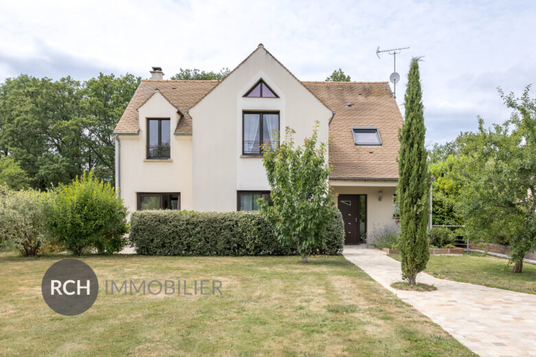 Photos du bien : Le Perray en Yvelines – Belle maison contemporaine dans un environnement boisé