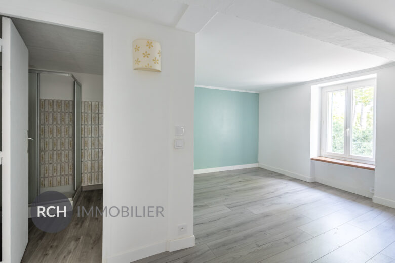 Photos du bien : Montfort-l’Amaury – Appartement T3 en coeur de village avec commodités à pied
