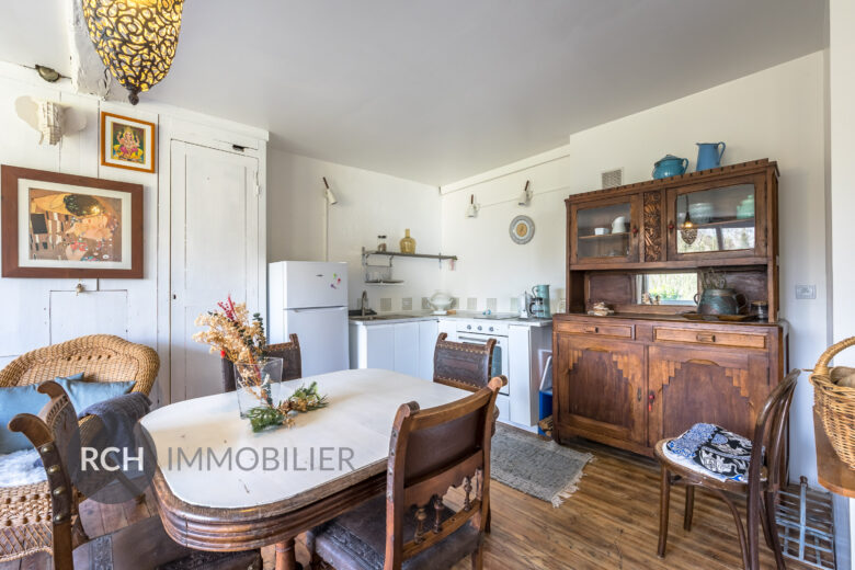 Photos du bien : Neauphle-le-Château – Charmant appartement T2 en duplex avec dépendance et jardin