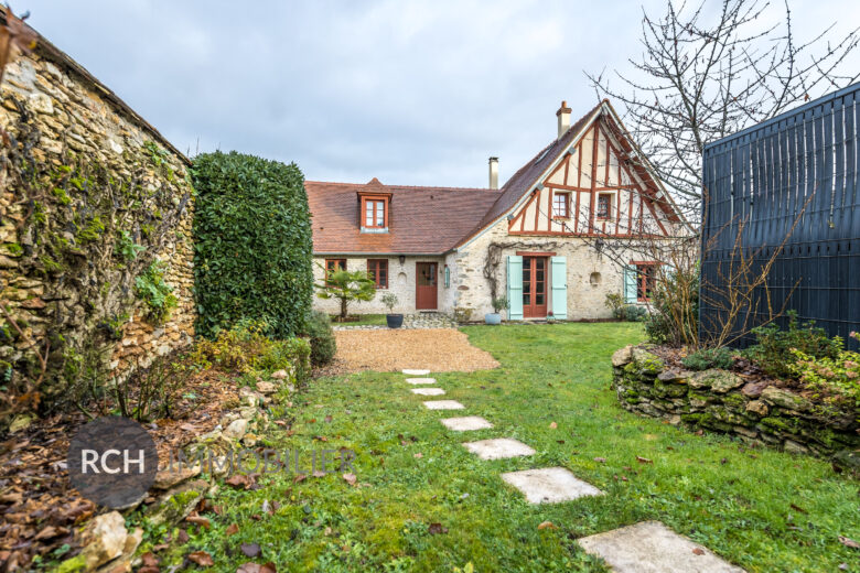 Photos du bien : Saint-Léger-en-Yvelines – Charmante maison ancienne rénovée en coeur de village