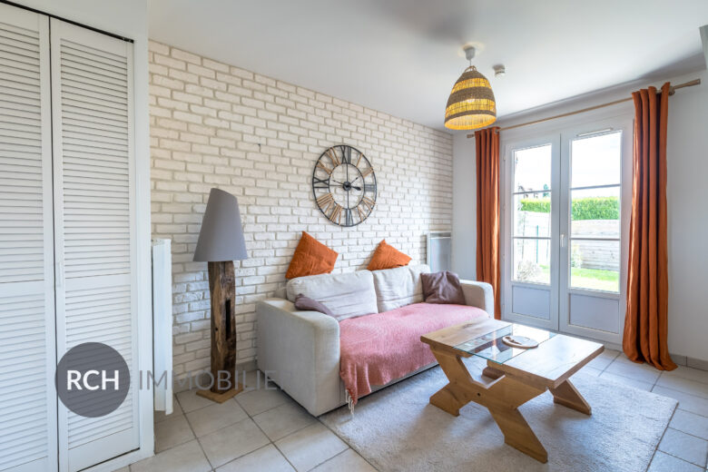 Photos du bien : Location – Exclusivité – Montfort l’Amaury Centre – A louer, bel appartement meublé en duplex