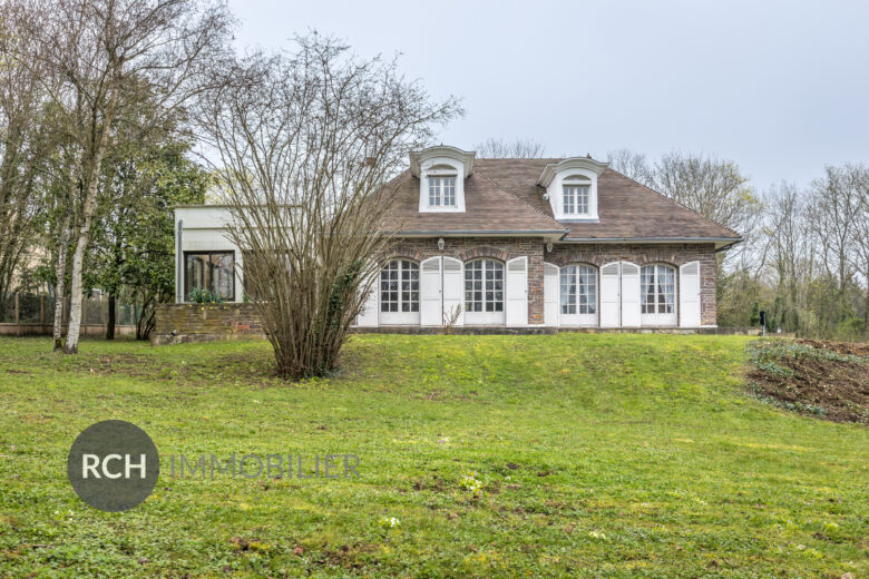 Photos du bien : Exclusivité – Vaux-sur-Seine – Maison de standing dans un bel environnement