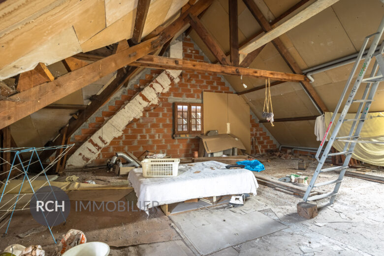 Photos du bien : Jouars-Pontchartrain – Maison de qualité à rénover