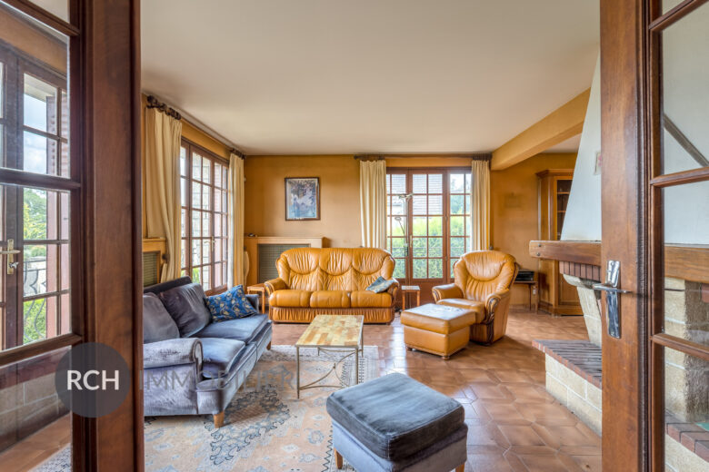Photos du bien : Semi exclusivité – Saint-Germain-de-la-Grange – Maison familiale au calme avec vue imprenable