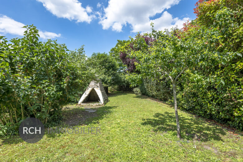 Photos du bien : Garancières – Maison ancienne en coeur de village