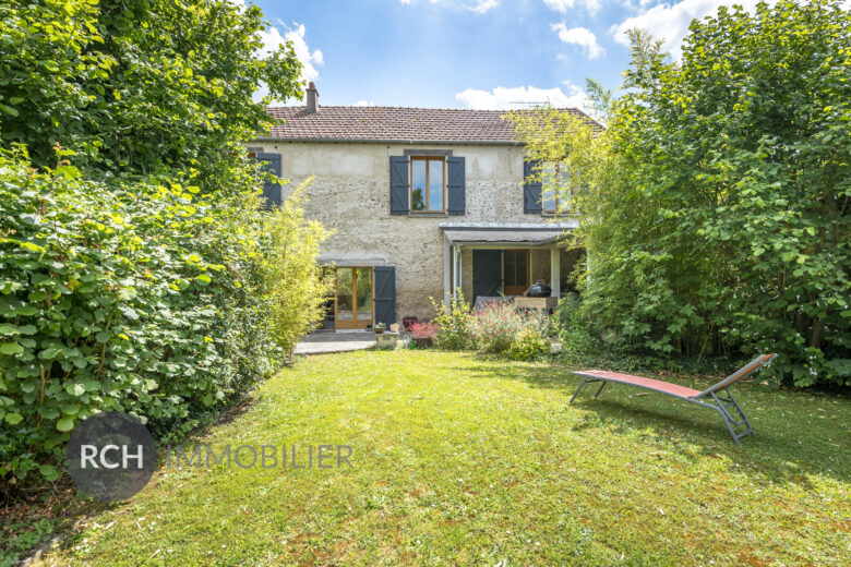 Photos du bien : Garancières – Maison ancienne en coeur de village