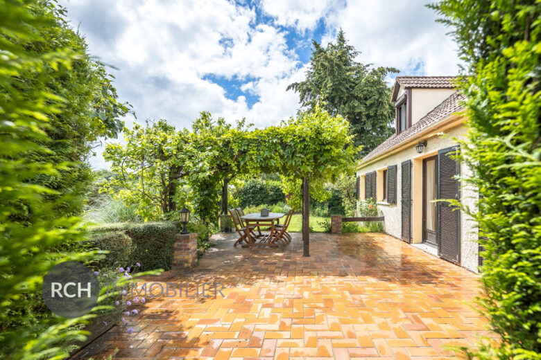 Photos du bien : Garancières – Maison rénovée pleine de charme