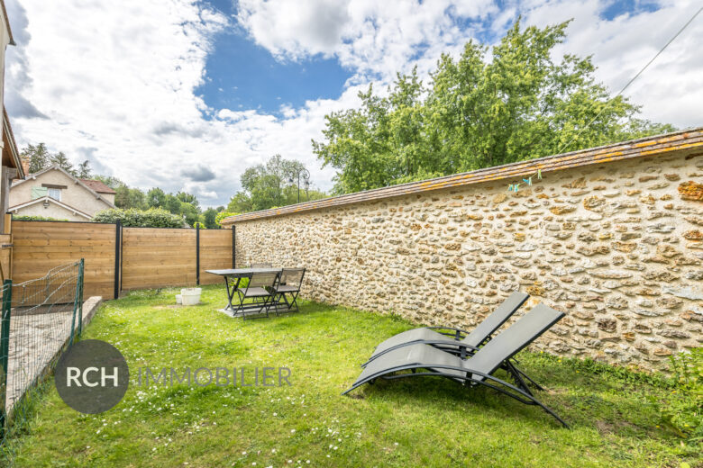 Photos du bien : Montfort l’Amaury – Maison entièrement rénovée au centre du village