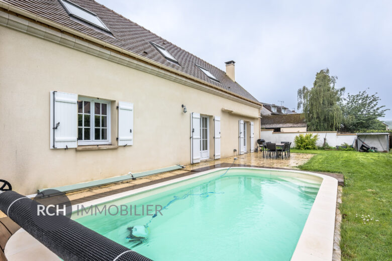 Photos du bien : Morainvilliers – Maison moderne avec piscine chauffée