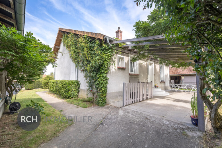 Photos du bien : Behoust – Maison ancienne rénovée sans vis-à-vis