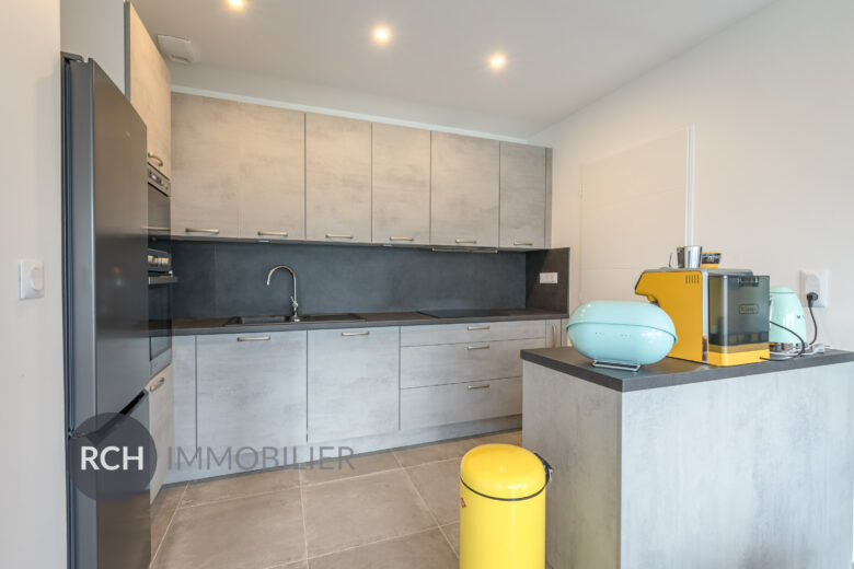 Photos du bien : Exclusivité – Gambais – Maison récente aux normes RE2020 sur terrain végétalisé et clôturé