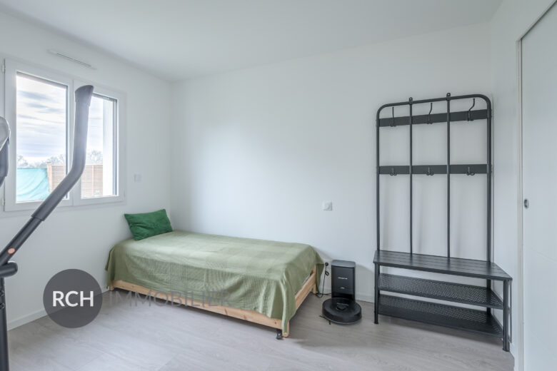 Photos du bien : Exclusivité – Gambais – Maison récente aux normes RE2020 sur terrain végétalisé et clôturé