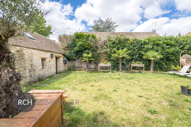 Photos du bien : Gambais  – Splendide maison ancienne entièrement rénovée avec dépendance et jardin clos