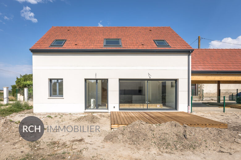 Photos du bien : Location – Gambais – Maison neuve sur terrain arboré, végétalisé et cloturé