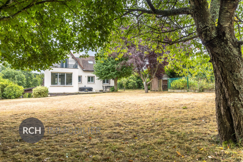 Photos du bien : Saint-Germain-de-la-Grange – Maison familiale avec vue dégagée