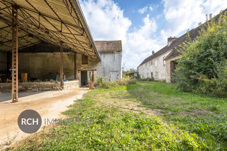 Photos du bien : Exclusivité – Auteuil-le-Roi – Ancien corps de ferme à rénover – Fort potentiel