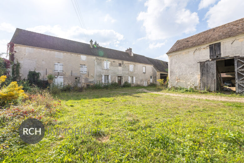 Photos du bien : Exclusivité – Auteuil-le-Roi – Ancien corps de ferme à rénover – Fort potentiel