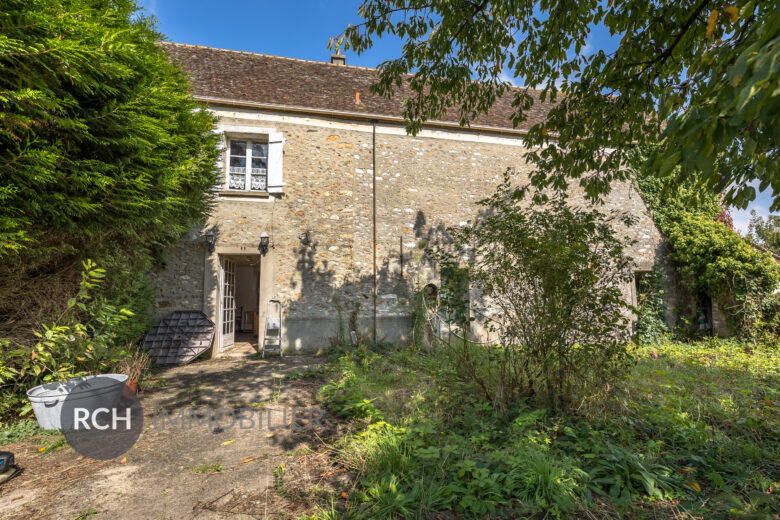 Photos du bien : Exclusivité – Auteuil-le-Roi – Ancien corps de ferme à rénover – Fort potentiel