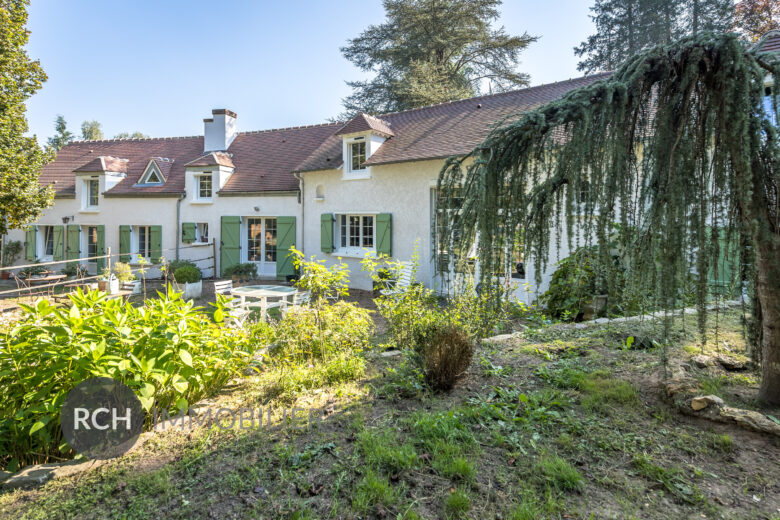 Photos du bien : Poigny-la-Forêt – Belle longère rénovée dans un cadre verdoyant et paisible