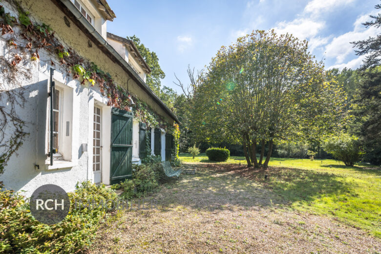 Photos du bien : Saint-Lubin-de-la-Haye – Propriété de charme à l’abri des regards