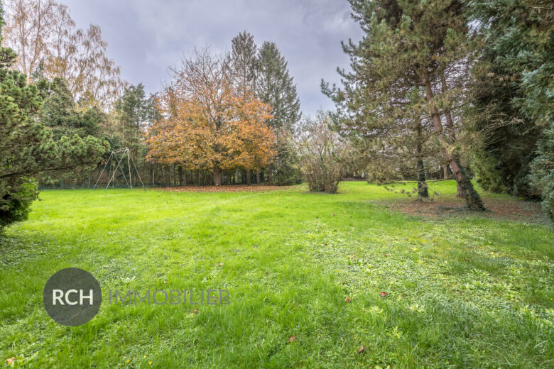 Photos du bien : Vicq – Vaste maison familiale avec grand jardin