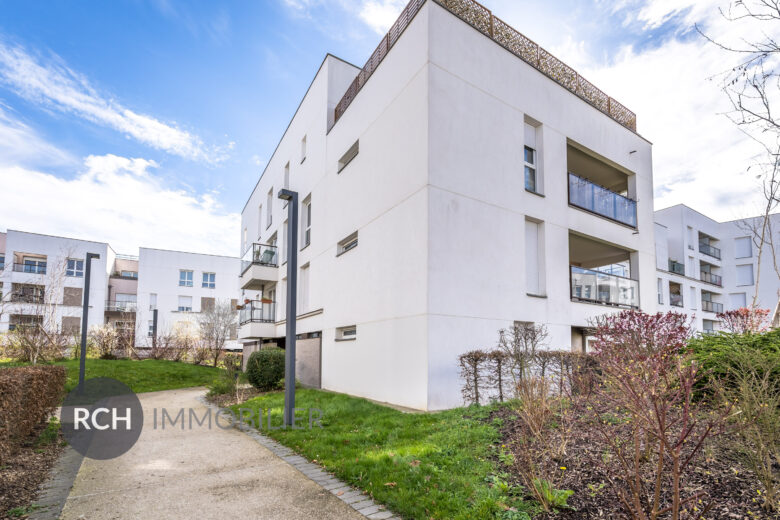 Photos du bien : Bois d’Arcy – Appartement T3 avec loggia dans une résidence de standing