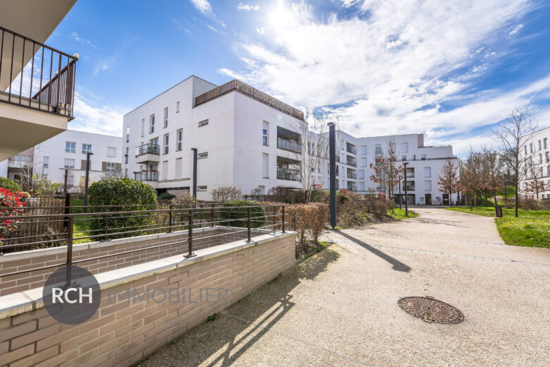 Photos du bien : Bois d’Arcy – Appartement T3 avec loggia dans une résidence de standing