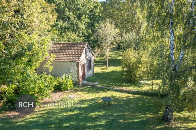 Photos du bien : Boutigny-Prouais – Belle propriété ancienne avec dépendances et jardin clos de murs