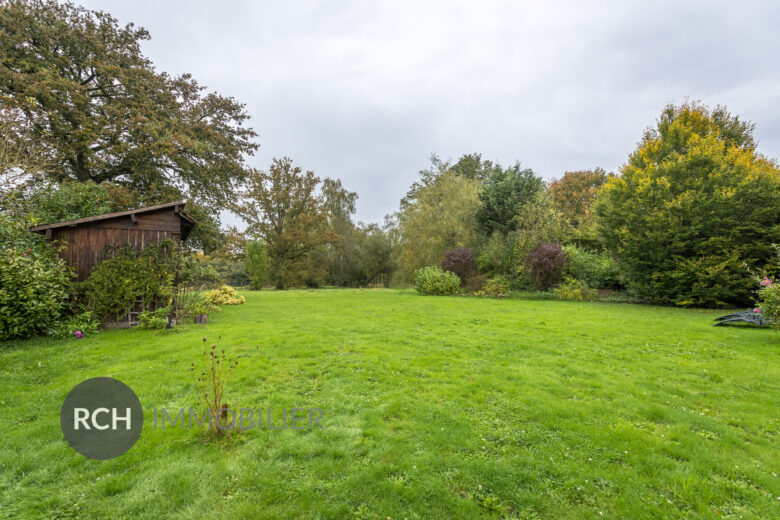 Photos du bien : Grosrouvre – Maison ancienne avec grand jardin dans un environnement privilégié