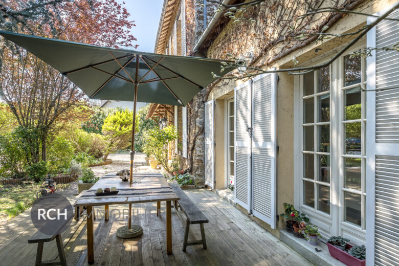 Photos du bien : Grosrouvre – Maison ancienne avec grand jardin dans un environnement privilégié