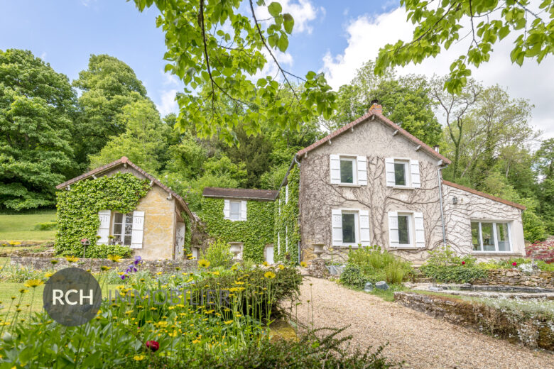 Photos du bien : Septeuil – Charmante maison ancienne avec vue imprenable sur le village